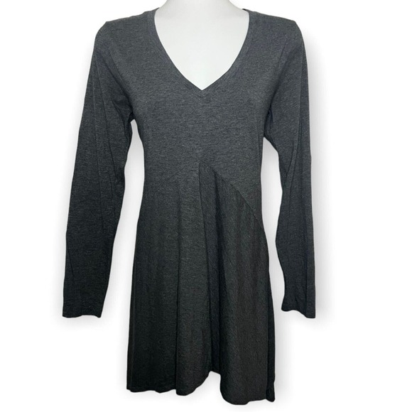 Cabi Women's Heather Gray Shark Bite Hem Tunic Top Style # 250 V Neck Sz Medium - Picture 1 of 10